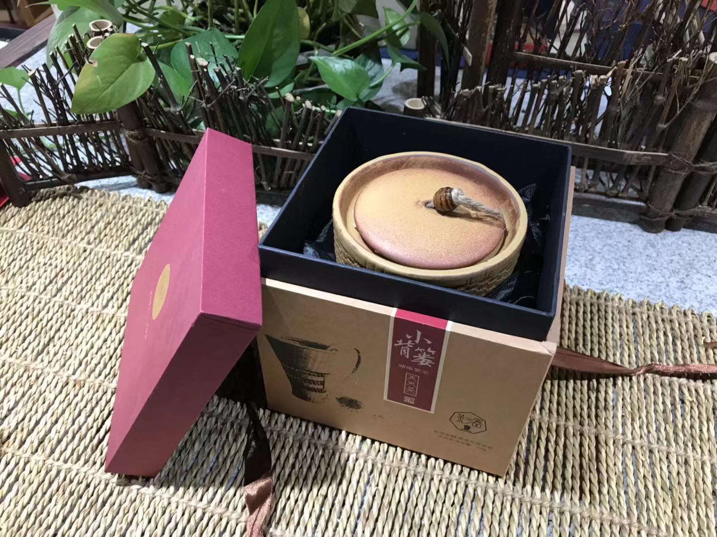 小(xiǎo)背篓茶叶陶瓷罐